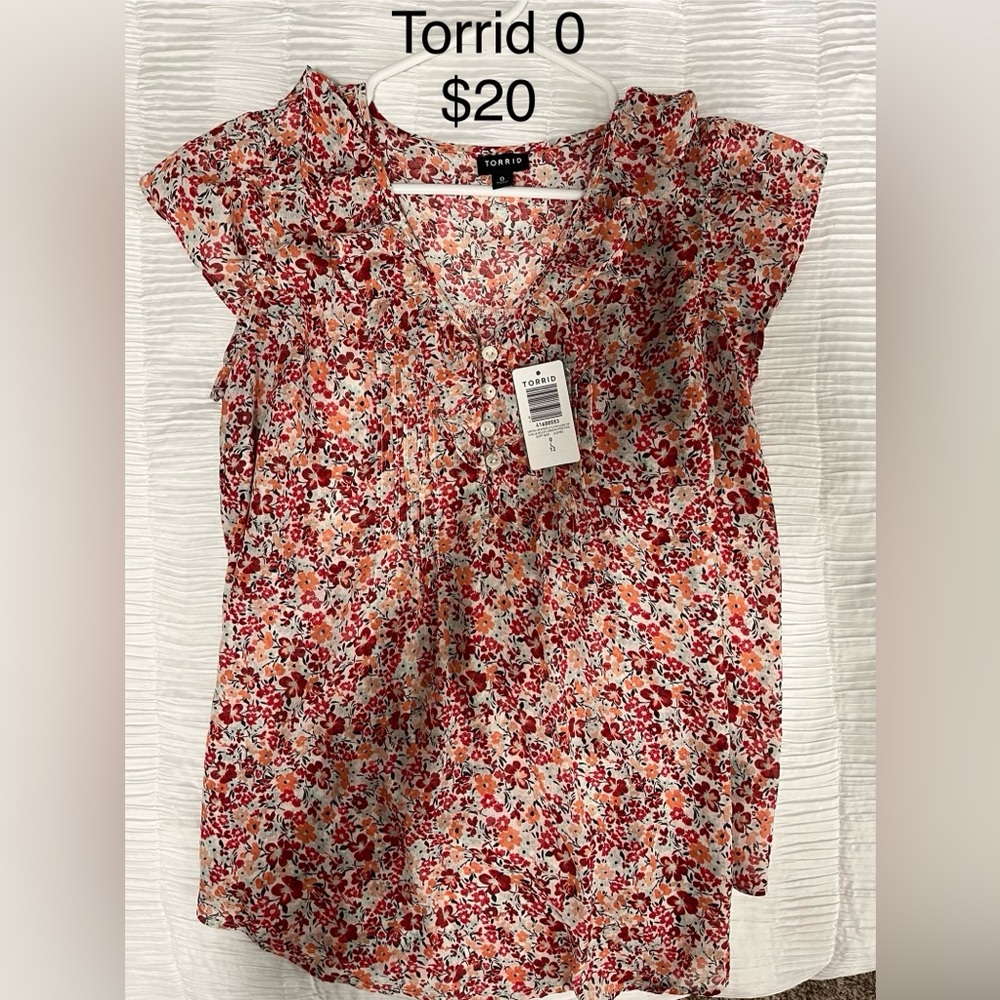 Torrid Women's Floral Top - Red and White